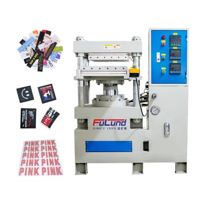 Aquecimento formando os produtos do silicone que fazem a máquina para etiquetas da transferência térmica
