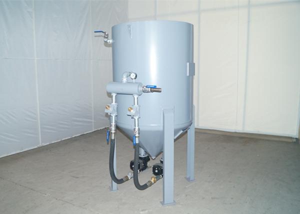 Two Guns Industrial Blast Pot 0.4 - 0.7MPa Air Pressure Versatile For Blast Room 