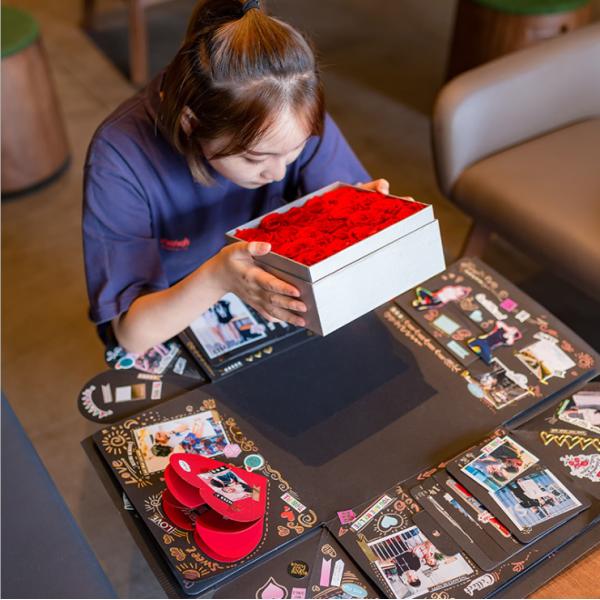 Caja de regalo de lujo de la explosión de la Navidad, cajas del favor del día de tarjetas del día de San Valentín del servicio del OEM