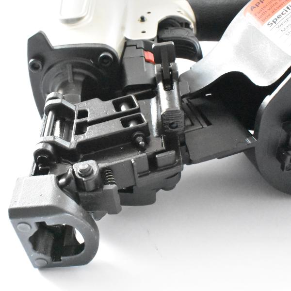 Pneumatic Roofing Coil Nail Gun SUNWELL CRN45A 70-120PSI Operating Long Lifespan