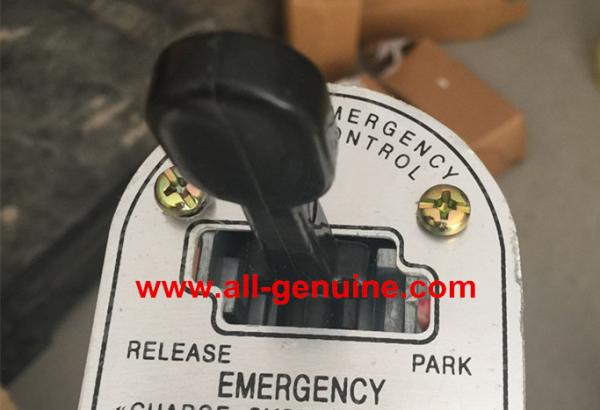 9012095 HAND BRAKE VALVE OF TEREX NHL SANY TR35A 3303 3305 3307 TR50 TR60 TR100 NTE240 NTE260 MT3600 MT3700 MT4400AC