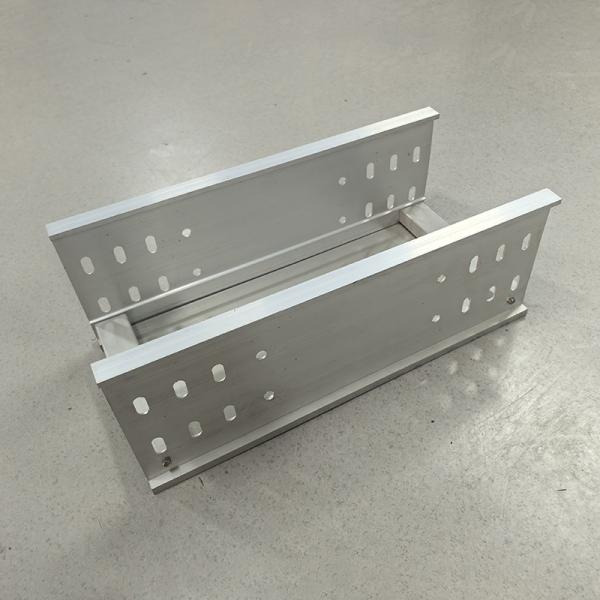 Plateau de câbles en aluminium de 100 mm à 1000 mm, résistant au feu et à la corrosion