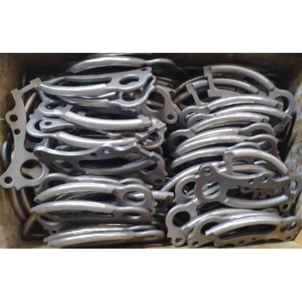 Части отливки вклада углерода стальные едут на автомобиле автомобильные отливки вклада