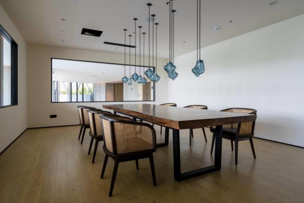 Instalação de móveis de apartamento de estilo resort resistente ao desgaste Sofá e cadeiras personalizados