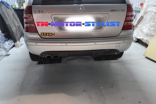 Отражетель углерода Mecedes W203 AMG - одиночный выход