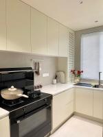 Ensemble de meubles de cuisine américains simples en forme de L