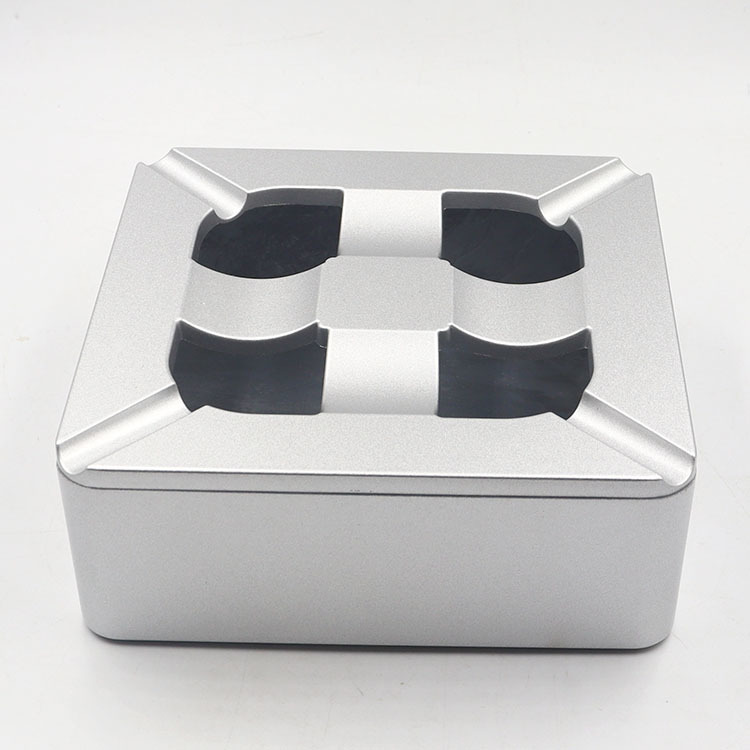 Windproof Aluminum Ashtray with Matte Finish and Ventilated Lid for Indoor Outdoor Use