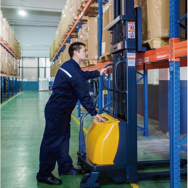 1 Ton Semi Electric Pallet Stacker 3m Lifting Height With Strong Fixed Forks