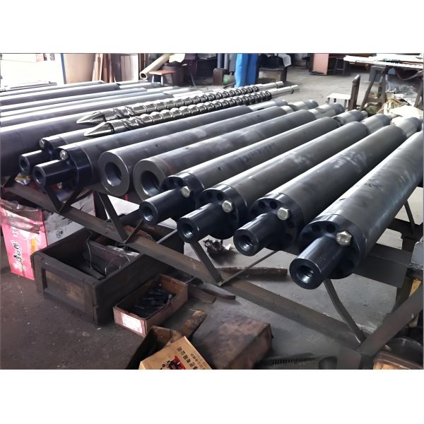 Halogen-free dedicated injection molding machine with bimetallic screw barrel