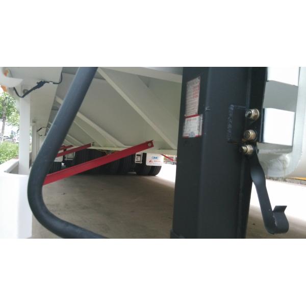 CIMC HUAJUN 3 Axle Heavy Duty Low Bed Semi Trailer with Hydraulic Ramp Max Payload 70TON
