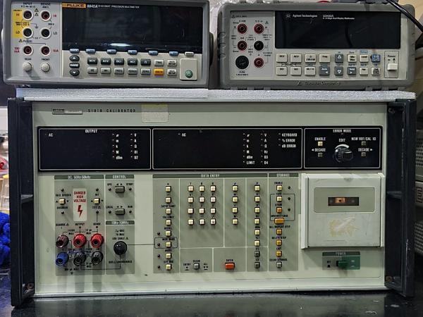 Fluke 5101B  1100 V / 2 A Multifunction Calibrator With 0.005% DC Accuracy