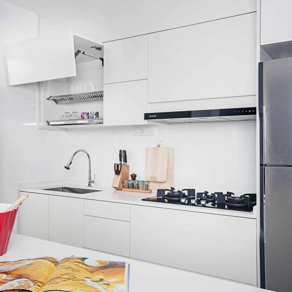 Small Size Cheap Price Kitchen Cabinet Sets White Melamine Project Kitchen Cabinet