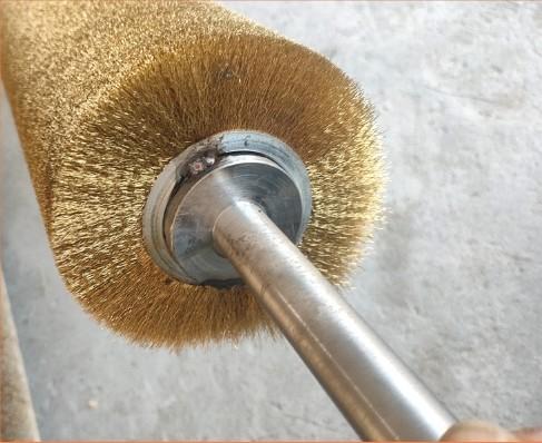 Brosse industrielle personnalisée 0.15mm fil de cuivre fil enroulé brosse à rouleaux pour dépouiller les tiges de roseau