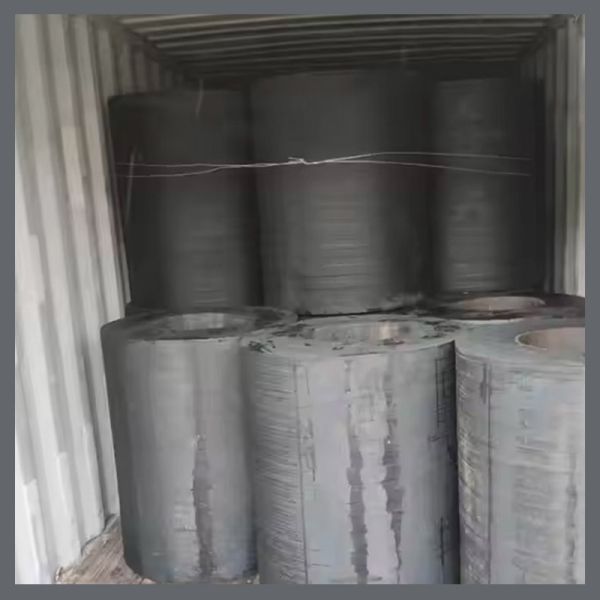 Premium Rubber Material Cylindrical Marine Fender with Excellent Cushioning and Custom Sizes Available