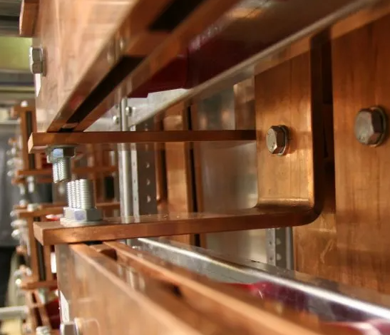 Barra de bus flexible aislada plana de cobre personalizado, estañada y pintada