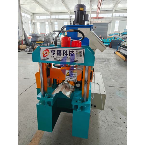 Heavy Duty PLC Automatic Ridge Tile Machine For Electric Transmission Metal Roofing