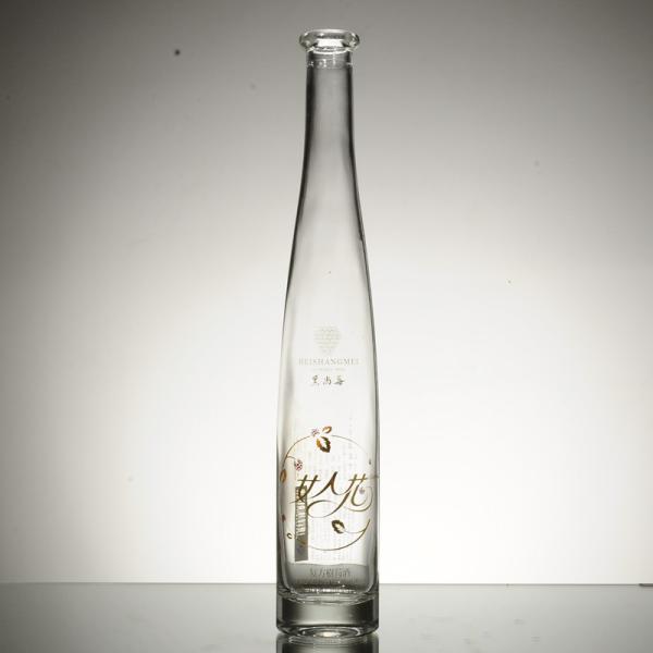 750ml Clear Glass Bottle Vodka with High Flint Glass Material and Cork Sealing Type