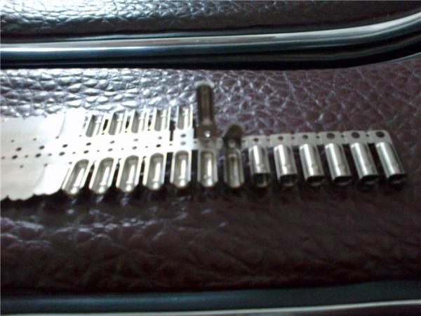 Tungsten Steel Metal Forming Dies One Row Cavity Progressive Parts Long Lifetime