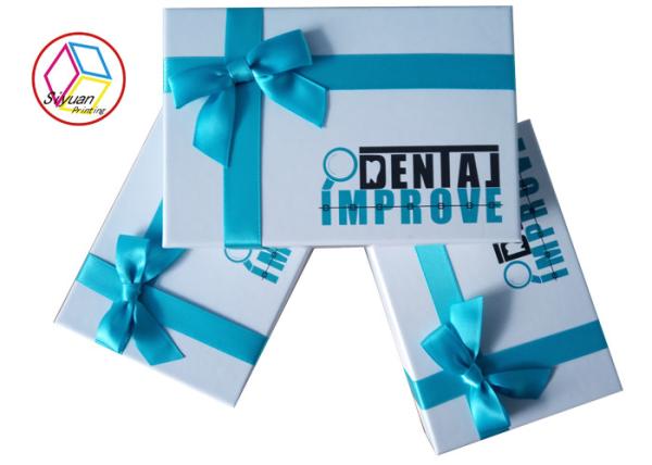 Custom Cardboard Gift Boxes Two Color Printing Silk Insert Stain Fabric