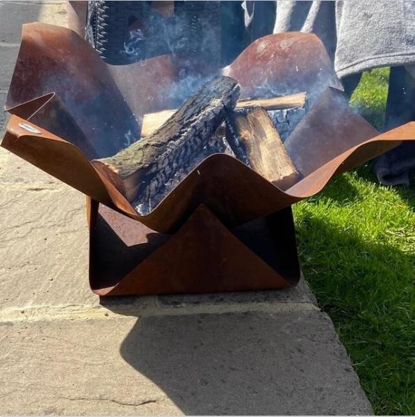 Fogo exterior de aço de aquecimento Pit Heater de Corten da lenha da decoração original do jardim