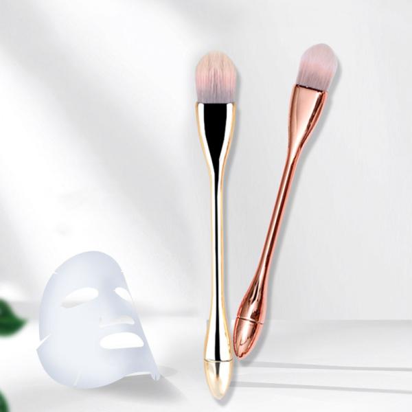 Женщины фасонируют деревянные щетки макияжа ручки шелковистые и щетинки Дурабле