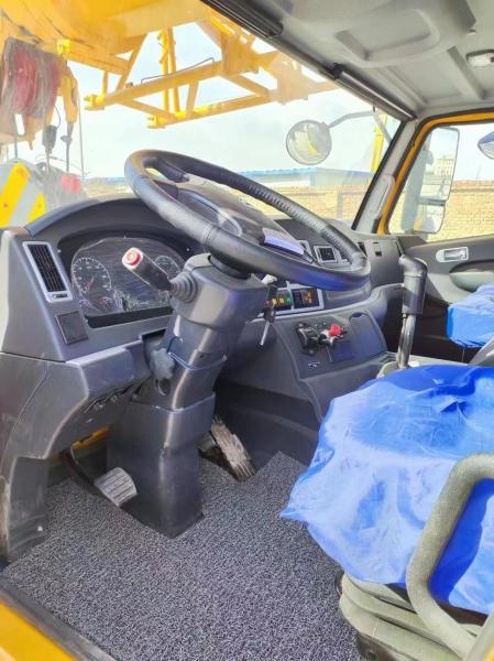 Crane hydraulique mobile utilisée 2018 Hauteur maximale de levage 40m STC80T6 Crane mobile terrestre