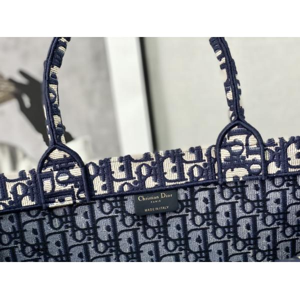 Sac d'épaule marqué bleu de Dior Oblique Embroidery Canvas Navy Christian Book Large