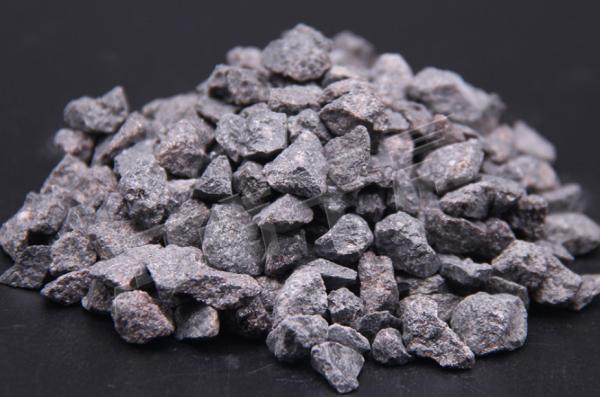 Oxyde d'aluminium brun non toxique pour le polissage et le sablage Soluble dans les acides