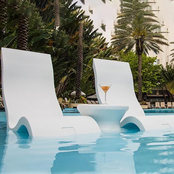 Courtyard Hotel Furniture Modern Outdoor In-Pool Sun Loungers for Hotel Guests