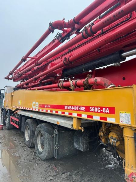Réparation et entretien professionnels de camions à pompes à béton d'occasion de 56 m livraison en usine prix bas