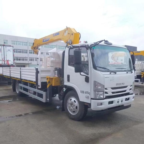 DONGFENG/Isuzu 6tons Telescopic Boom Truck Mounted Crane Construction Crane Truck