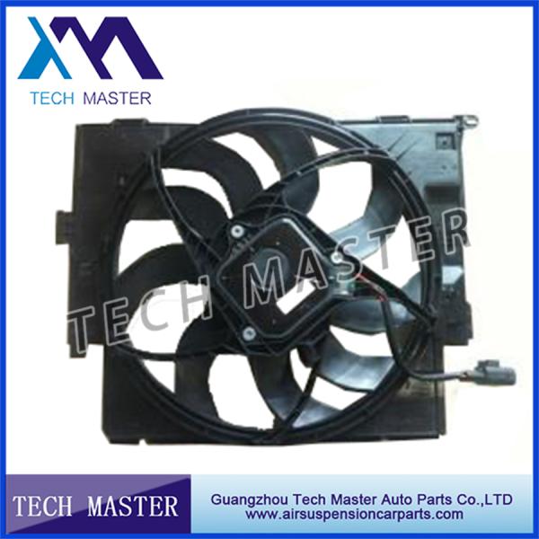 Мотор охлаждающего вентилятора радиатора на OEM 17427640508 охлаждающего вентилятора автомобиля BMW F30 F31 F20