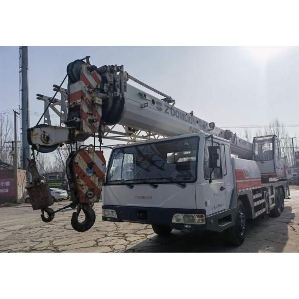 Zoomlion QY25V 39m 20 ton 25 ton Crane Truck with 980KN.m Maximum Rated Lifting Torque