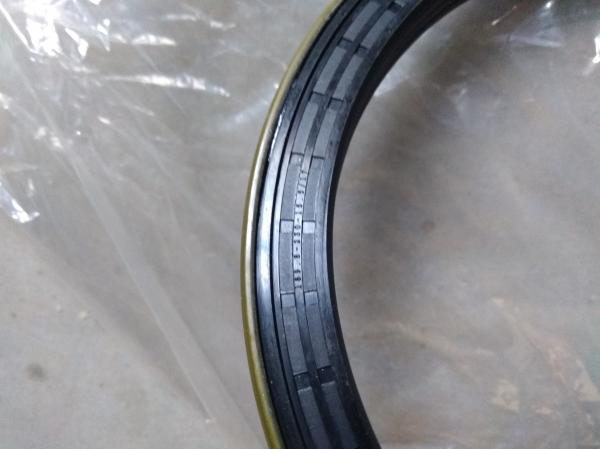 Tractor Spare Parts oil seal size 189.8*230*15.5/17 CATERPILLAR 2692430