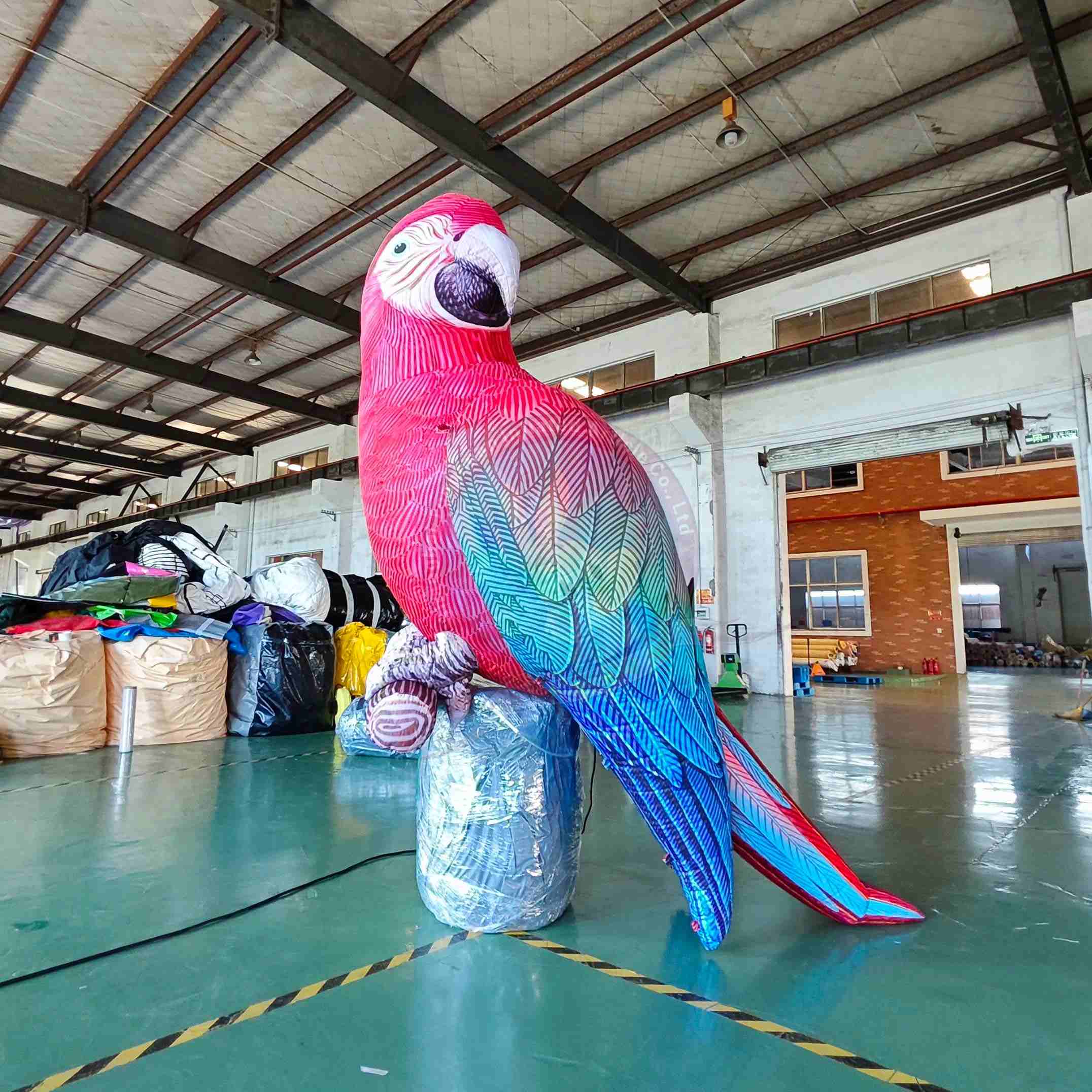 Giant Inflatable Parrot Model With High Restoration Cartoon Animal Design for Event Decoration Commercial Display Scenic Promotion and Theme Activity Projects