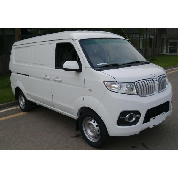 Passenger Van Cargo Vehicles X30 With 7 Seats Max Cargo Space 4.3 m³