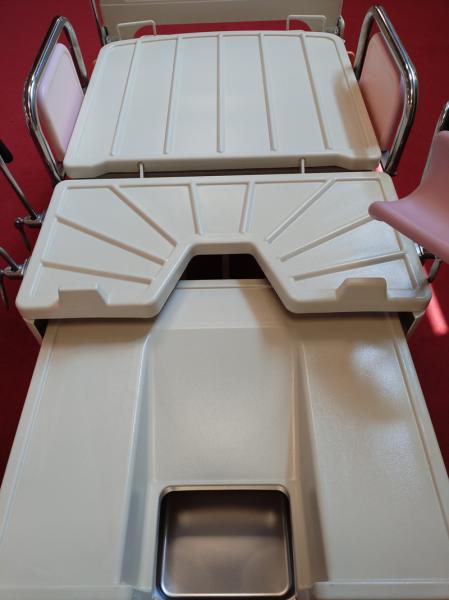 Ergonomic Hydraulic Birthing Bed For Labor & Delivery With Easy Foot-Pedal Control