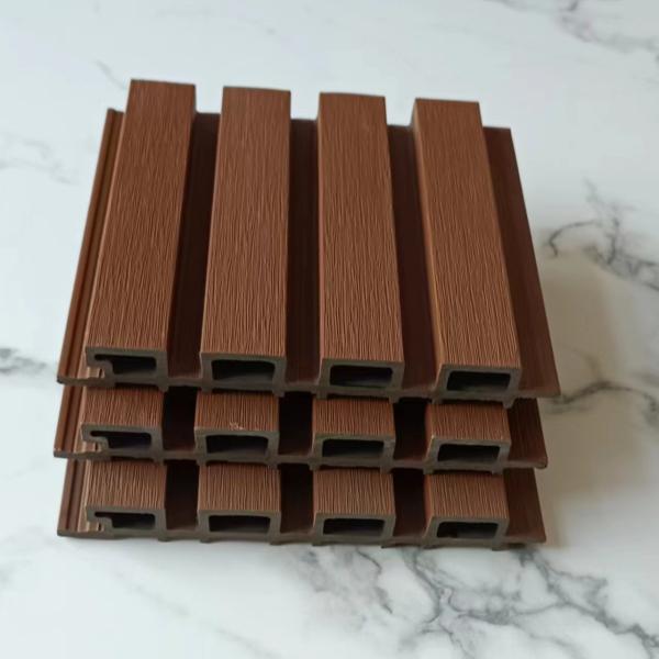 Línea de extrusión WPC de material de tornillo 38CrMoALA personalizable para la producción de base de PP PE