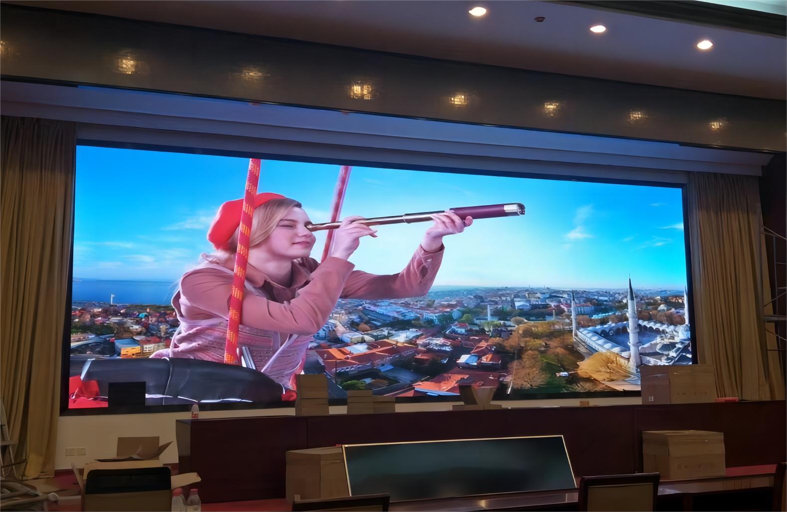 P1.86mm Fine Pixel Pitch LED Display Высокий контрастный коэффициент Высокий серый масштаб