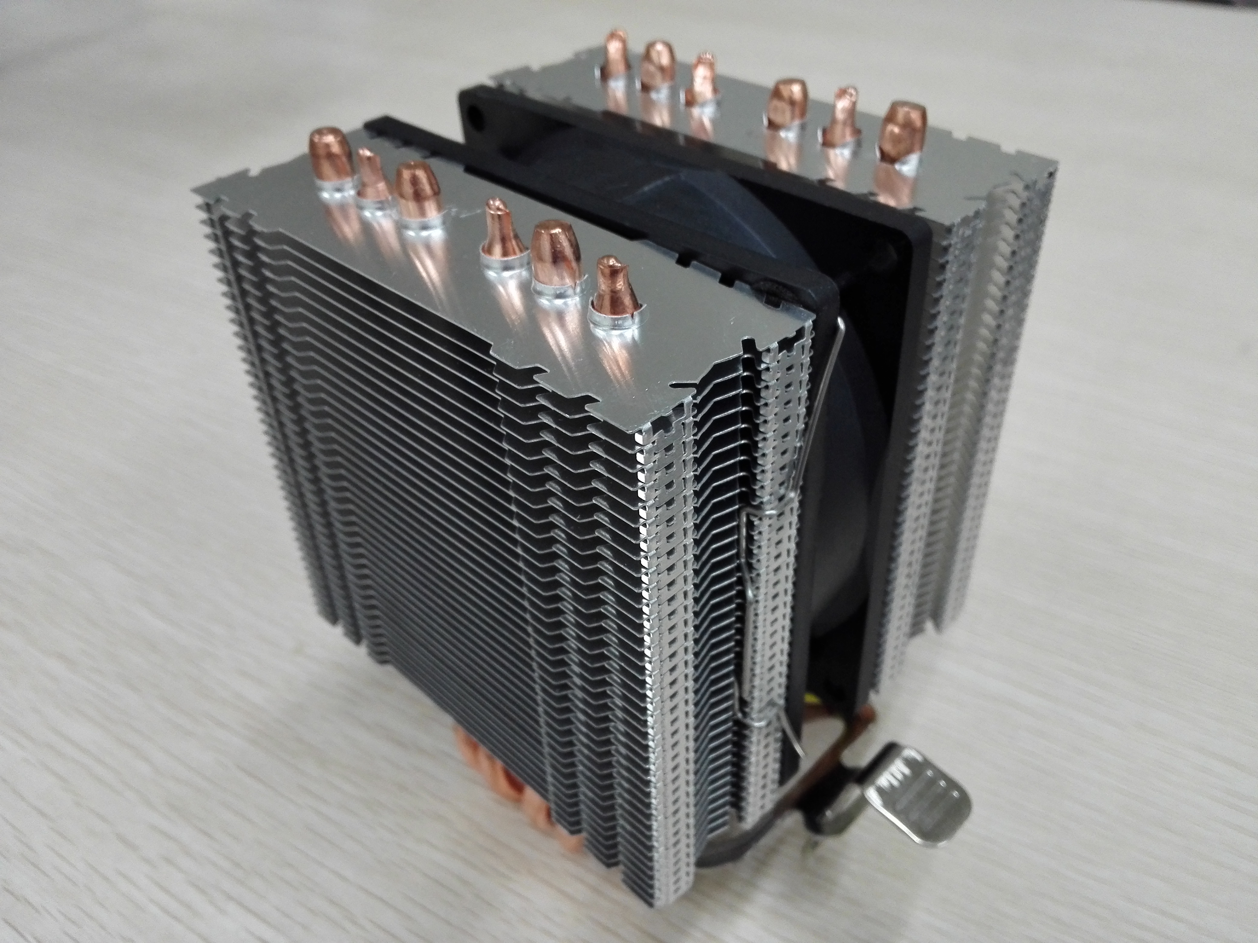 Анодированный медный алюминиевый теплоотвод 80W-200W трубы трубок меди ребра медный