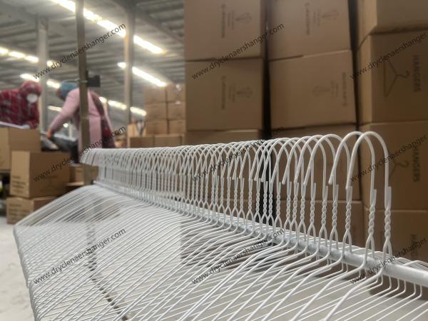 1.9mm White Color Laundry Wire Hanger 16 Inch Notched Shape