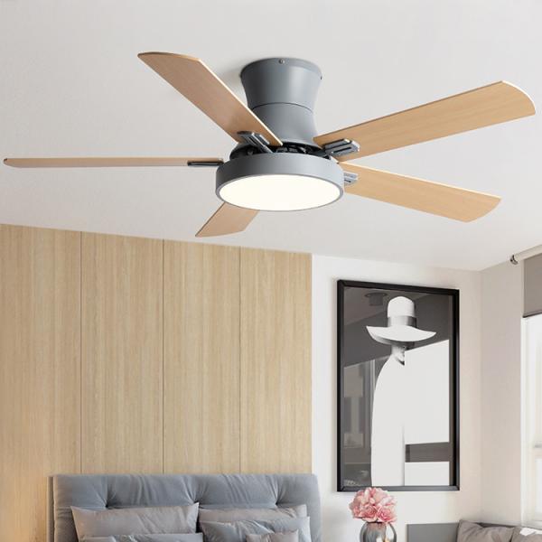 Ventilateur de plafond d'usine avec éclairage LED adapté à l'éclairage dans les appartements résidentiels