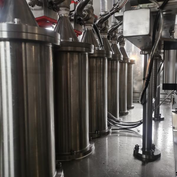 2kw PET Bottle Viscous Liquid Shampoo Filling Machine Silver Grey PLC Control
