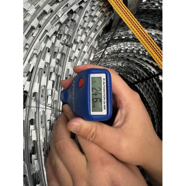 BTO-16 Concertina Razor Barbed Wire 1100mm 7 Clips 35kg /Roll 20-25m