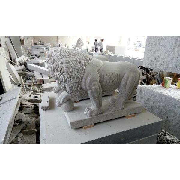 G606 pink granite western style lion sculpture