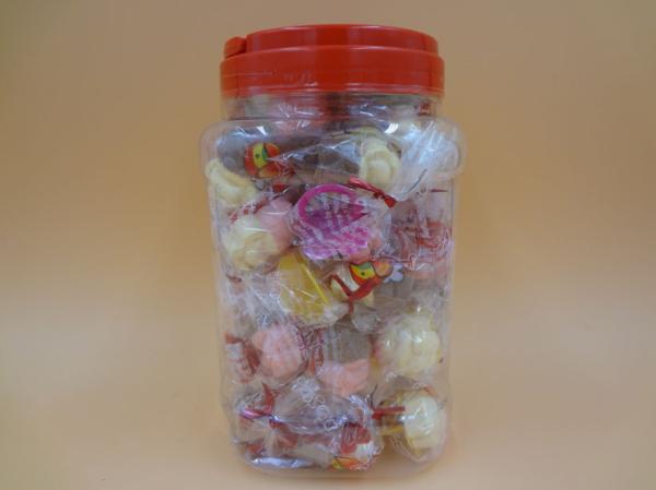 5.5g Lovely Bear shape ring candy deep in milk chocolate strawberry flavor Jar