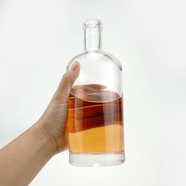 Customized Hot Stamping Label Whiskey Bottle in 500ml 750ml Size with Thick Bottom