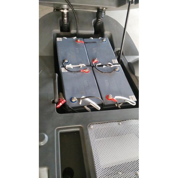 Strong Power Ride On Floor Scrubber Dryer For Cleaning Large Scale Floor