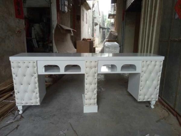 2018 Pedicure And Manicure Nail Table With Polish Rack And dust catcher