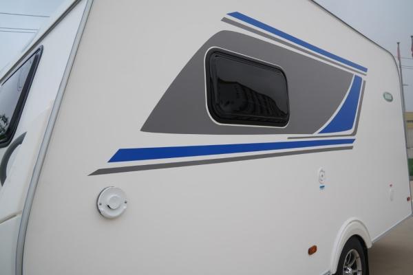 Petites remorques de campeur légères de la remorque de campeur de planéité FRP rv avec la cuisine